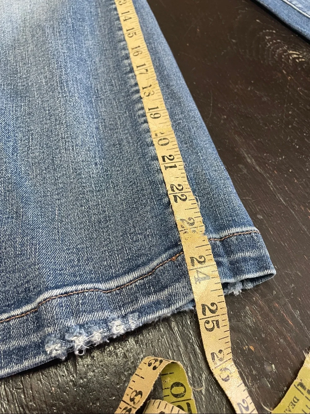 Judy Blue Medium Wash Wide Leg Crop Jeans 7/28.